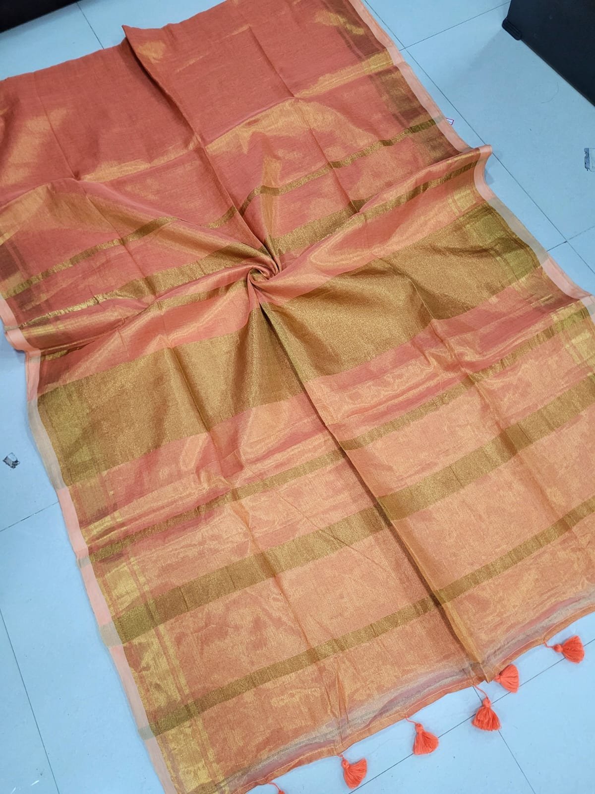1005193912.jpg Kerala Weaves: Royal Tissue Silk Sarees - Image 1