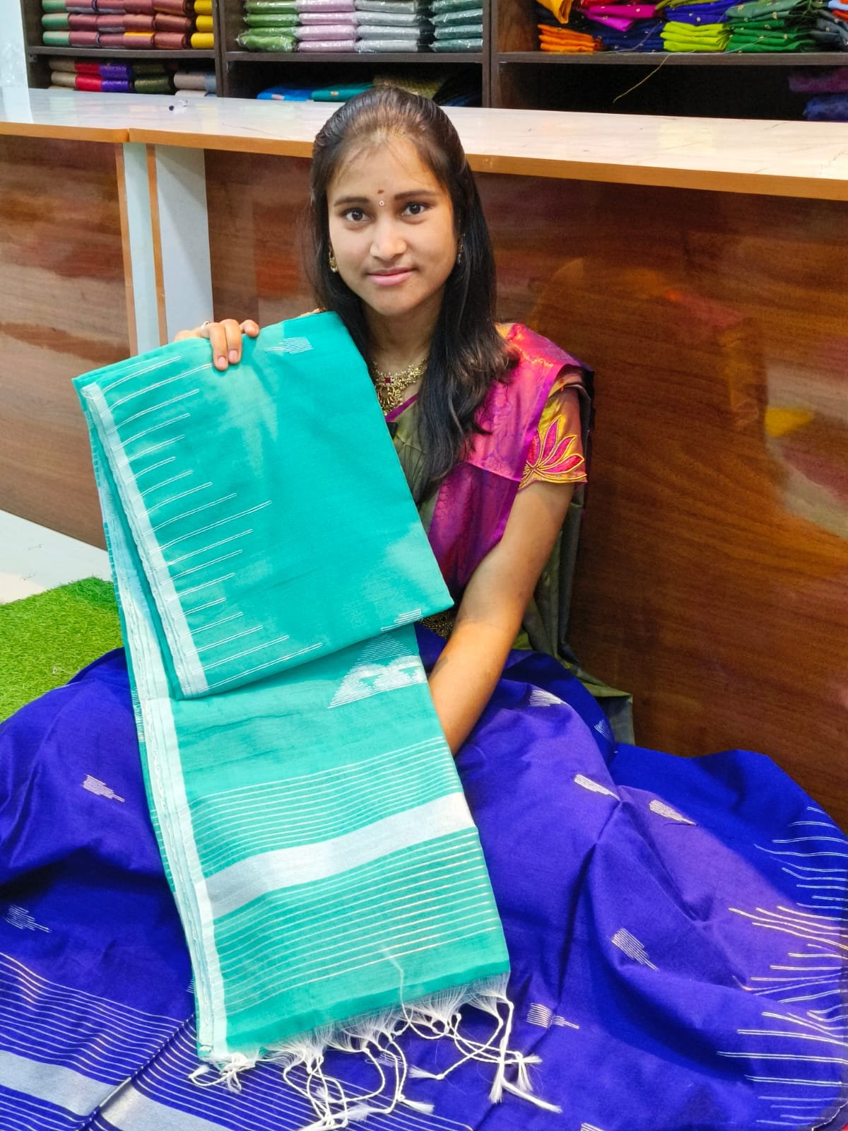 WhatsApp-Image-2024-12-27-at-3.22.32-PM-1.jpeg Handloom Khadi Sarees - Image 1